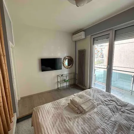 Sea View/beach Front- Joie De Vivre -cozy Designed Appartement