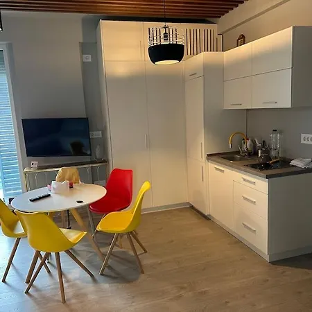 Sea View/beach Front- Joie De Vivre -cozy Designed Appartement