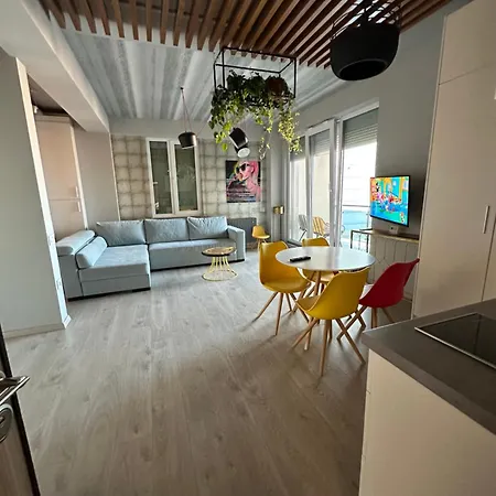 Sea View/beach Front- Joie De Vivre -cozy Designed Апартаменты Нэводари