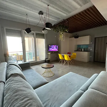 Sea View/beach Front- Joie De Vivre -cozy Designed