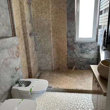 Sea View/beach Front- Joie De Vivre -cozy Designed