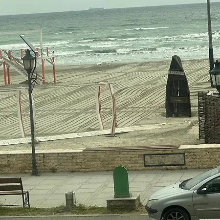 Sea View/beach Front- Joie De Vivre -cozy Designed * Năvodari