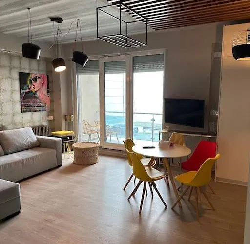 Sea View/beach Front- Joie De Vivre -cozy Designed * Navodari