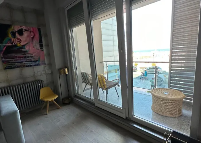 Sea View/beach Front- Joie De Vivre -cozy Designed Daire