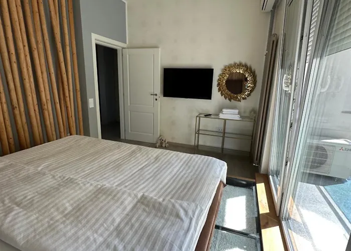 Sea View/beach Front- Joie De Vivre -cozy Designed Нэводари