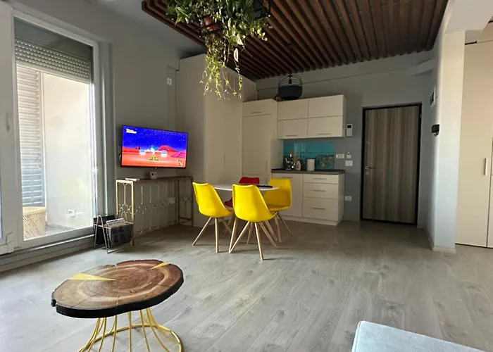 Sea View/beach Front- Joie De Vivre -cozy Designed *