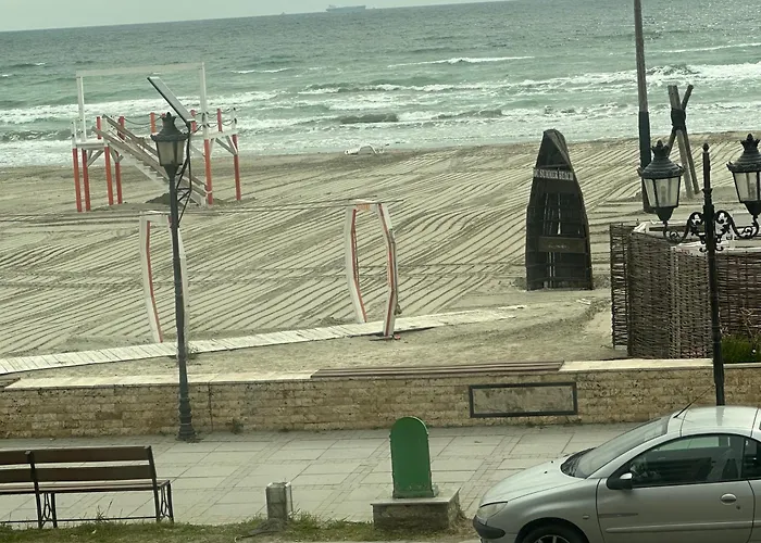 Sea View/beach Front- Joie De Vivre -cozy Designed * Нэводари